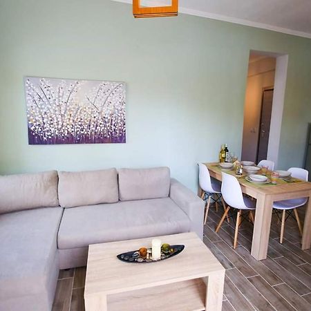 Stella Boutigue Rooms Néa Péramos Dış mekan fotoğraf