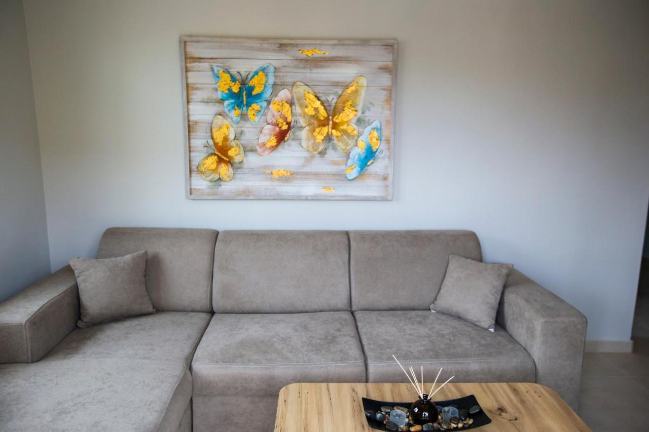 Stella Boutigue Rooms Néa Péramos Dış mekan fotoğraf